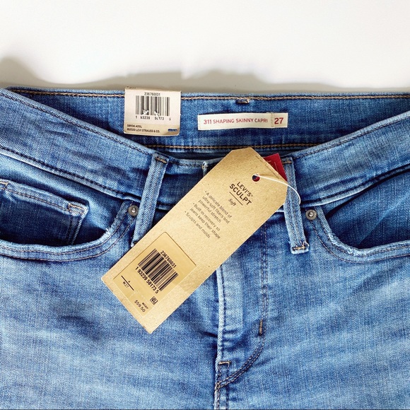 ‼️SOLD‼️ NWT Levi's 311 Shaping Skinny Capri - Picture 5 of 10